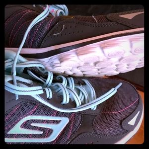 🤩 SKECHERS Sneakers!!!